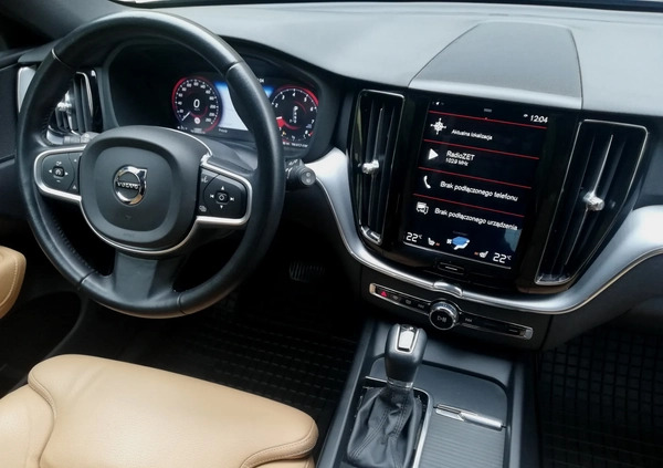 Volvo XC 60 cena 122000 przebieg: 146000, rok produkcji 2019 z Opoczno małe 781